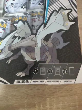 Caja Pokémon Unova Heavy Hitters Premium