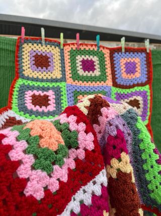 Colcha ganchillo patchwork manta mantita a mano