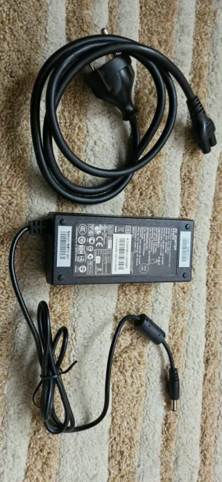 Cargador portátil AC ADAPTER