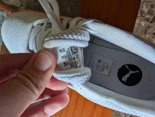 Zapatillas Puma Blancas y Naranjas