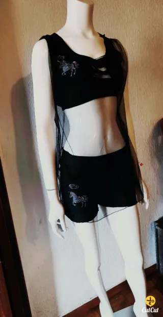 Conjunto Top y Falda Negro brillantes