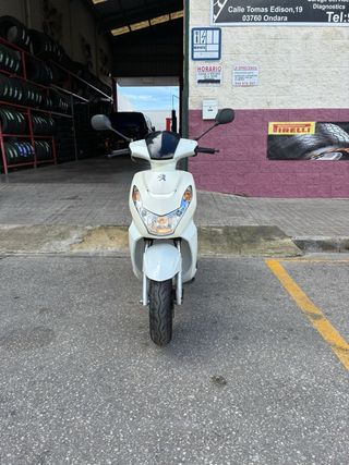 Peugeot Kisbee Scooter Automática
