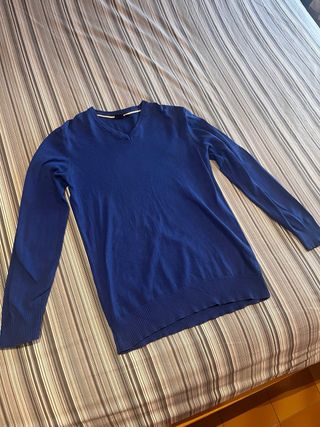 Jersey azul cuello pico Clockhouse