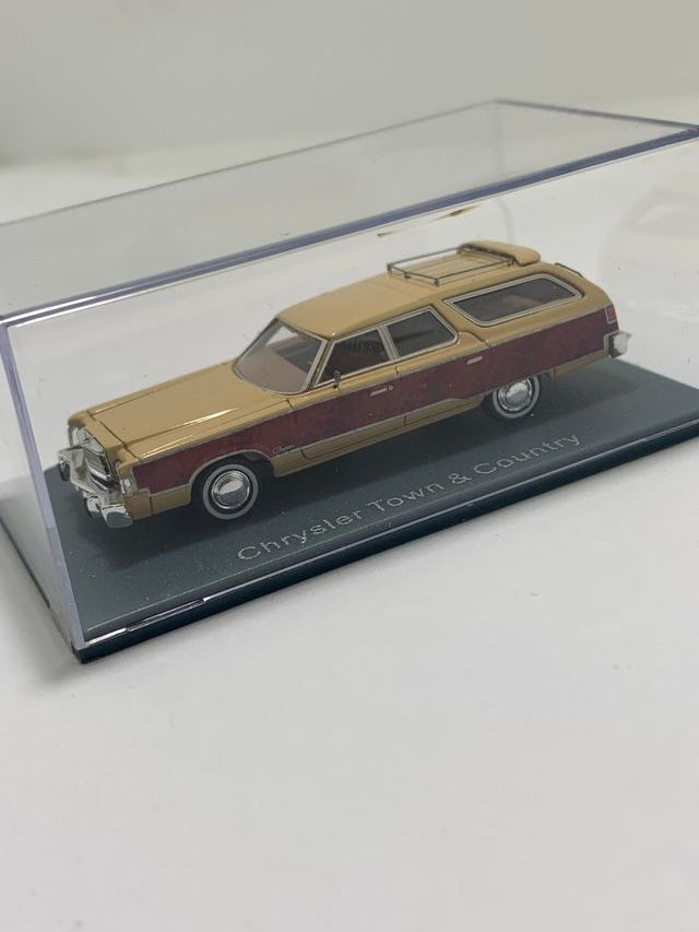 Chrysler town & country NEO escala 1/87