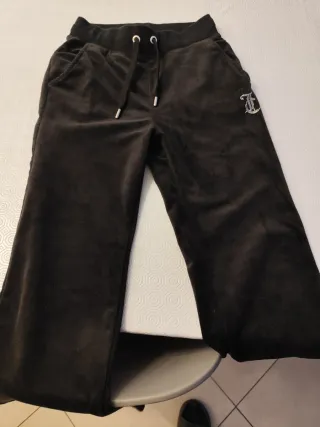 Tuta Juicy Couture nera con strass