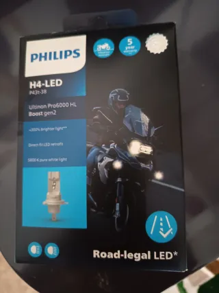 Bombilla LED H4 Moto Philips Ultinon