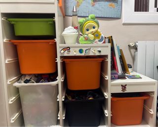 Armario organizador de juguetes