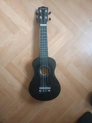 Ukelele Martin Smith Negro