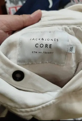 Sudadera con capucha y mangas de contraste