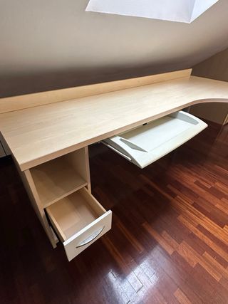 Mesa de escritorio madera y metal