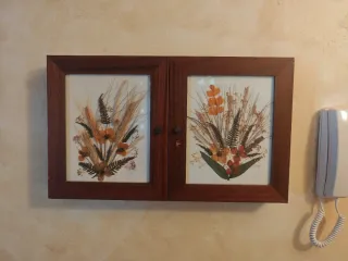 Tapa contador luz y colgador de llaves