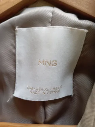 Gabardina Mango Beige
