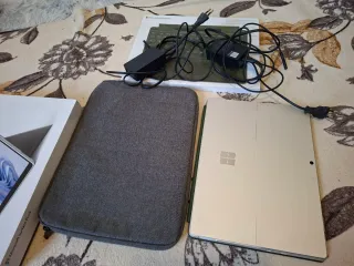 Microsoft Surface Pro 9 Grigio/Argento