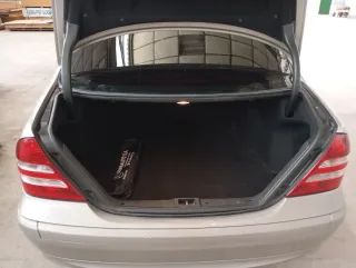 Mercedes-Benz Clase C 2006