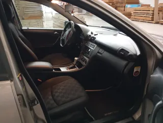 Mercedes-Benz Clase C 2006