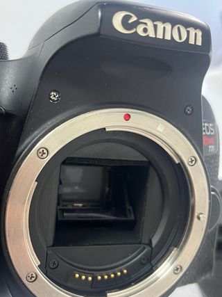 Canon EOS 800D / T7i + Lente 18-55mm foto y video