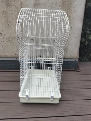 Jaula para pájaros blanca