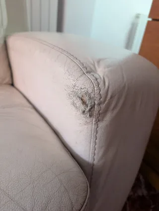 Sofá de 3 plazas de cuero blanco