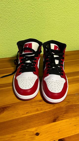 Zapatilla deportiva sin caja