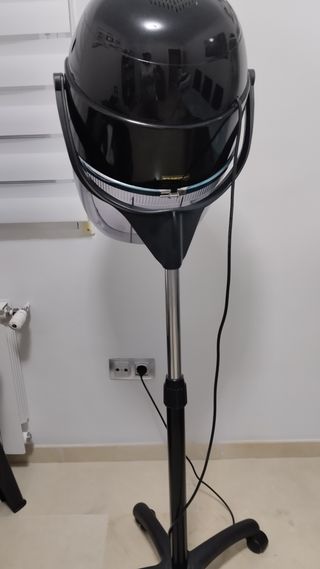 Secador de casco negro profesional peluquería