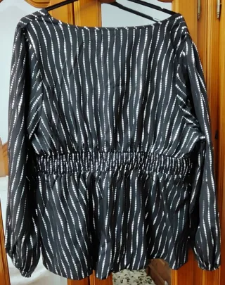 Camisa mujer talla XXXL  fondo negro y plateada