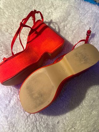 Sandalias de plataforma rojas