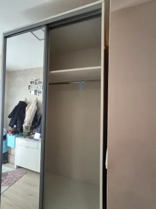 Armario puertas correderas espejo grande