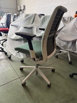 Silla de oficina Steelcase Think V2