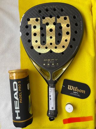 Pala Padel Wilson Defy Pro V1 Negra y Dorada