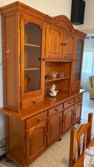 Mueble de comedor de madera maciza