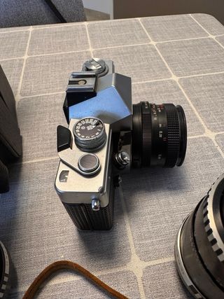 Cámara Praktica con 3 objetivos