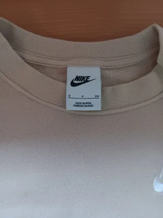 Sudadera Nike sin gorro beige