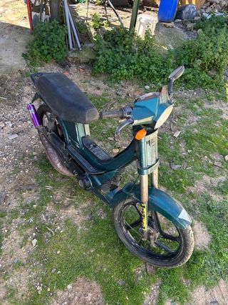 Derbi Variant... SOLO PARA PIEZAS..