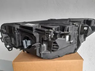 Faro LED Derecho Volvo XC40 año 2025 32420420.