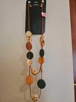 Collar y pendientes MNG dorado y marrón