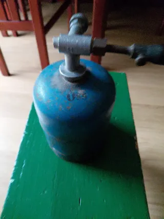 Soldador a gas azul