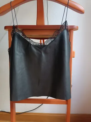 Top lencero efecto piel negro