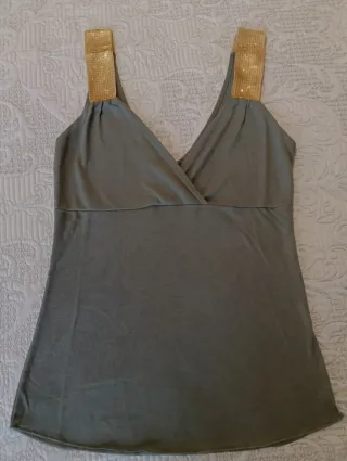 Camiseta top tirantes lentejuelas doradas