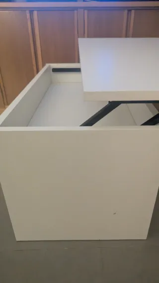 Mesa de salón plegable blanca