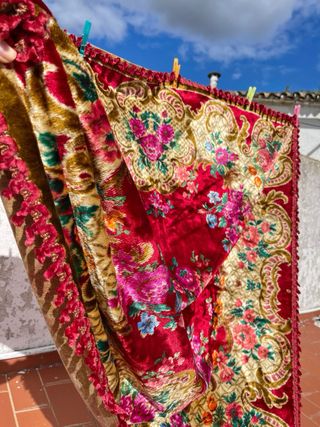 MAJESTUOSA colcha antigua pieza religiosa altar