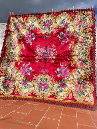 MAJESTUOSA colcha antigua pieza religiosa altar