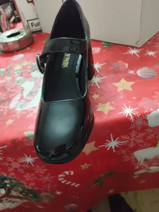 Zapatos charol negros talla 37 sin estrenar