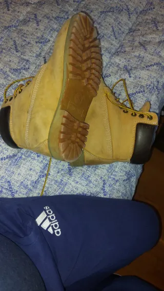Botas Timberland chico camelo