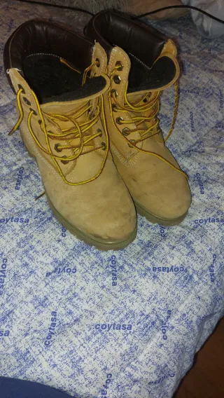 Botas Timberland chico camelo