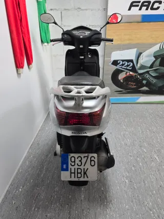 Honda Lead 110 2011