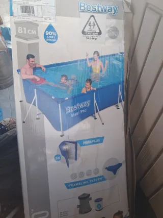 Piscina Bestway Steel Pro 81cm + Escalera