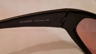 Gafas de sol Arnette moradas