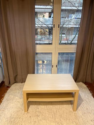 Mesita de salón madera.