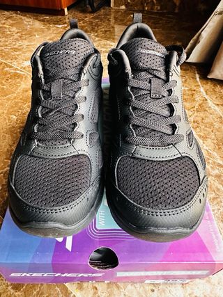 Zapatillas Skechers Negras