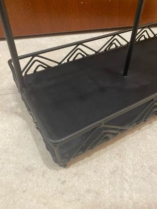 Joyero organizador de metal negro